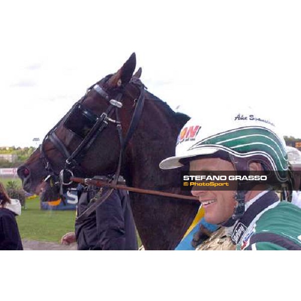 040530 Kanal 75 Media. Gidde Palema och Åke Svanstedt vinner Elitloppet 2004. Foto: Petri Johansson. Bild för fri publ.tom 040607