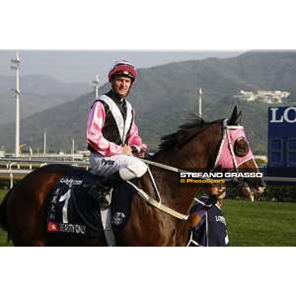 Longines Hong Kong International Races Longines Hong Kong Mile - winner KC Leung on Beauty Generation Hong Kong,10th dec. 2017 Ph.Stefano Grasso/Longines