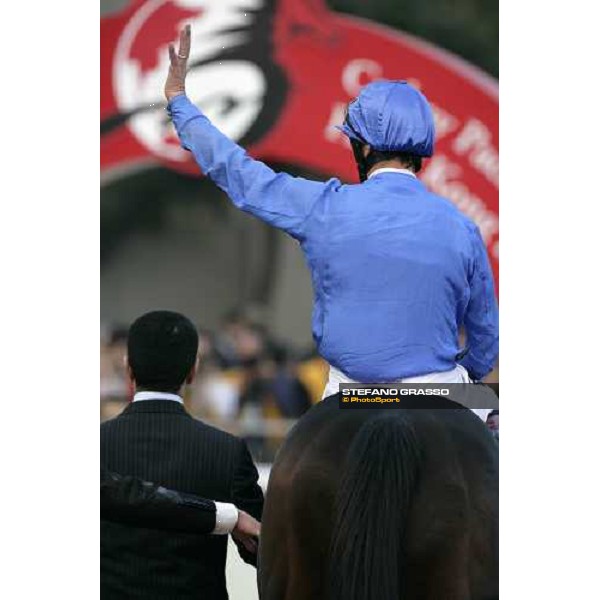 Frankie Dettori comes back in triumph on Ramonti after winning the Cathay Pacific Hong Kong Cup with Saeed Bin Suroor at right Hong Kong, Sha Tin racetrack, 9th dec. 2007 ph. Stefano Grasso