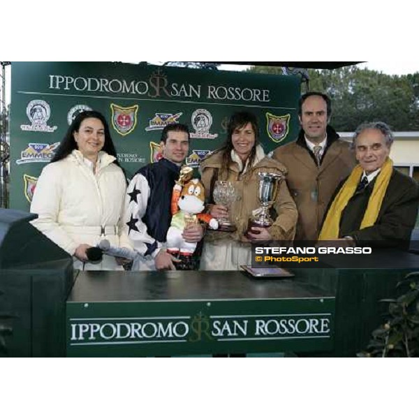 giving prize of Criterium di Pisa won by Max Tellini on Dematil, trained by Laura Grizzetti Pisa, 16th dec. 2007 ph. Stefano Grasso