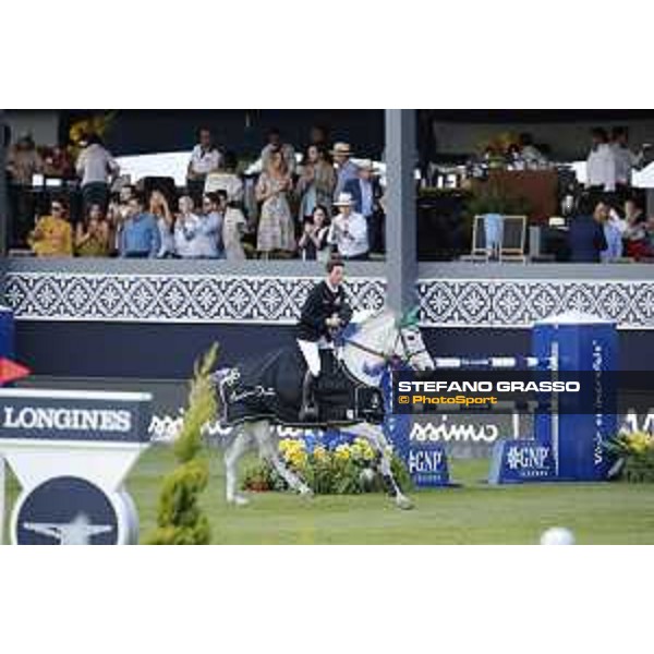 LGCT of Mexico City - Class 6 - Prize giving ceremony - Lorenzo de Luca (ITA) on Limestone Grey - Mexico City, Campo Marte - 24 March 2018 - ph.Stefano Grasso/LGCT