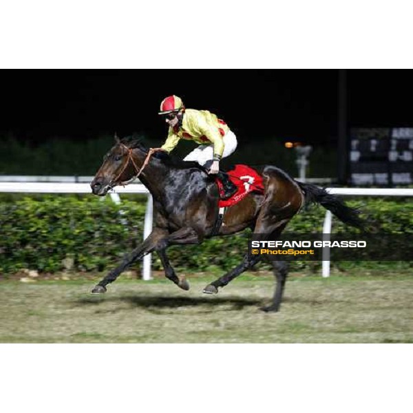 Gabriele Bietolini on Once More Dubai wins the Premio Nastro D\' Oro di Sicilia Siracusa, 12th jan. 2008 ph. Stefano Grasso