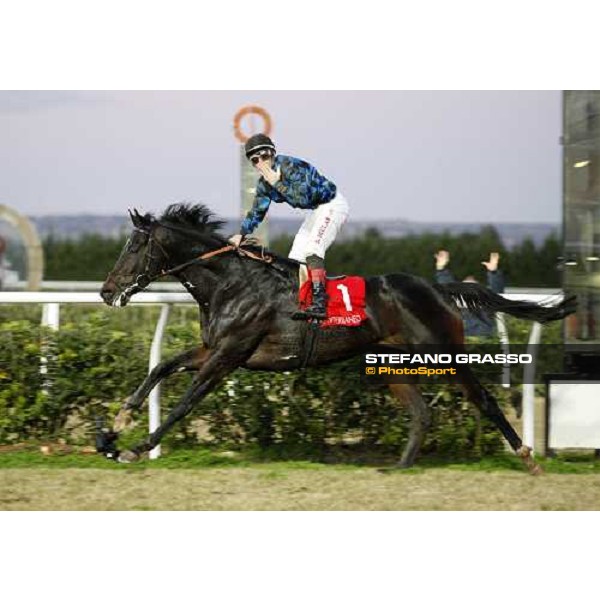 Silvano Mulas on Cocodrail wins the Premio Coppa Oro di Siracusa Siracusa, 13th jan. 2008 ph. Stefano Grasso