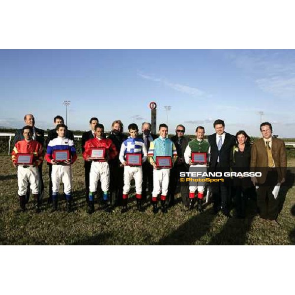 group phot for the jockeys an representatiteves of Jockey\'s Championship of Mediterraneo Siracusa, 13th jan. 2008 ph. Stefano Grasso