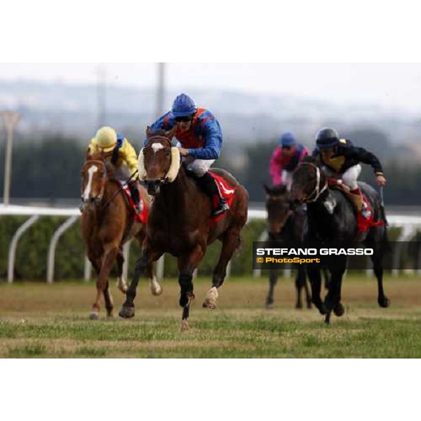 racing at Mediterraneo racecourse Siracusa, 12th jan. 2008 ph. Stefano Grasso