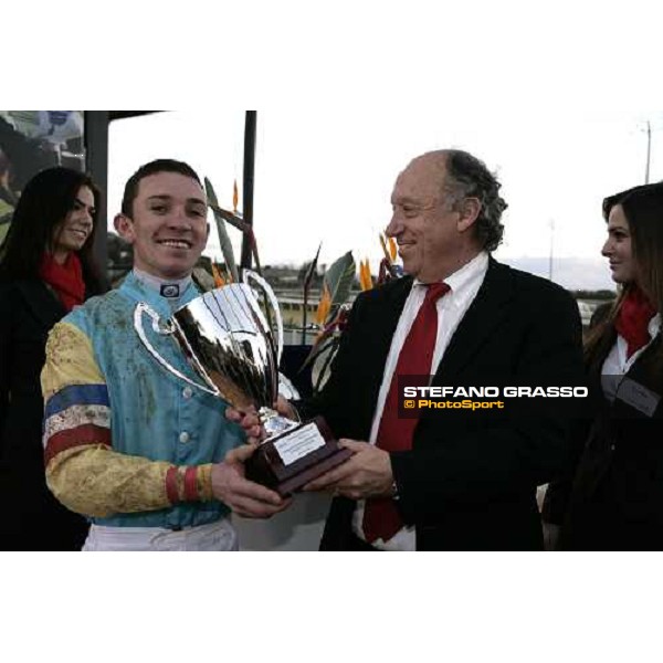 Mr. Francois Forcioli Conti gives the cup to Guillaume Millet winner of 1st heat of Campionato Fantini del Mediterraneo at Mediterraneo racecourse Siracusa, 12th jan. 2008 ph. Stefano Grasso