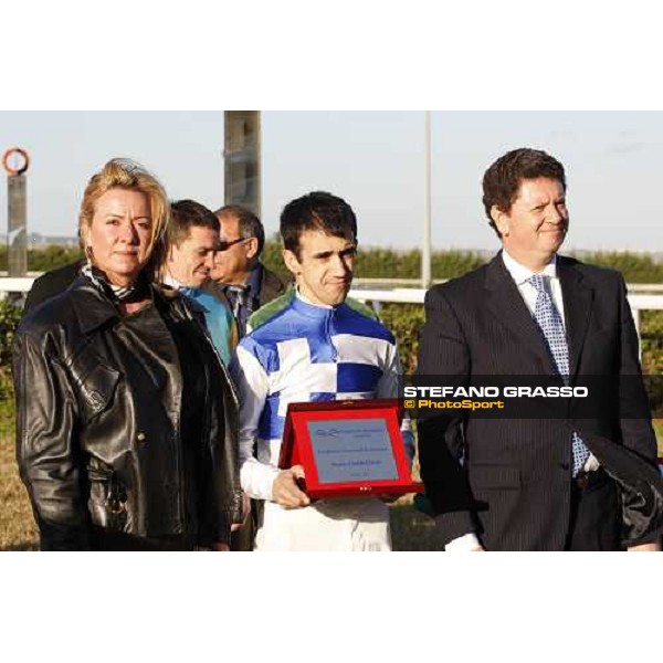 Alexandra Konstantinopoulou, dott. Concetto Mazzarella and Marios Christofis at Mediterraneo racecourse Siracusa, 12th jan. 2008 ph. Stefano Grasso