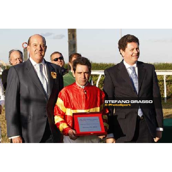 Manuel Pinar, Bartolome Gelabert and dott. Concetto Mazzarella at Mediterraneo racecourse Siracusa, 12th jan. 2008 ph. Stefano Grasso