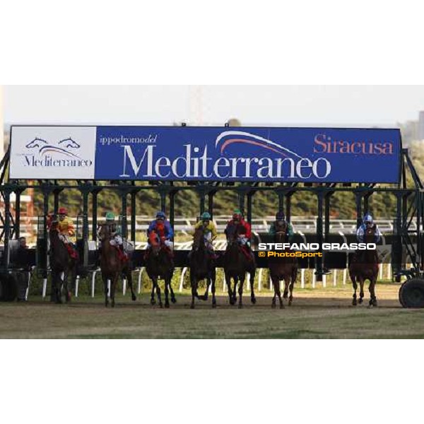 start at Mediterraneo racecourse Siracusa, 12th jan. 2008 ph. Stefano Grasso