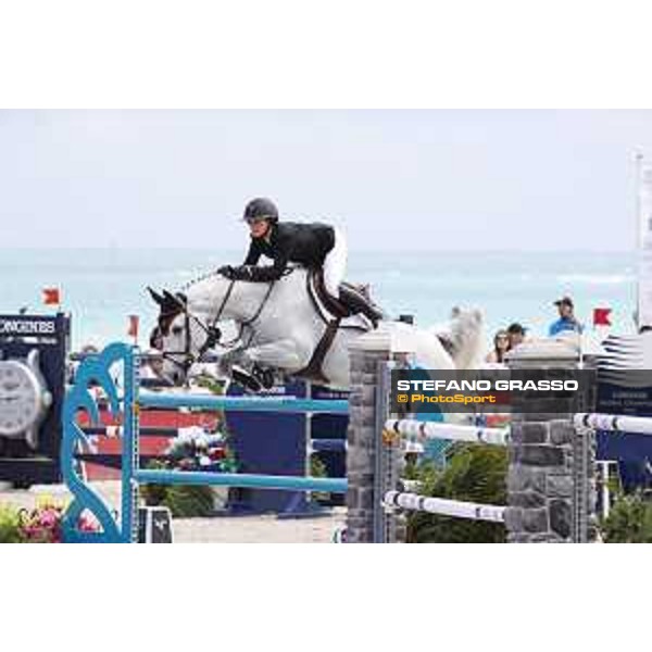 LGCT of Miami Beach - Class 4 - Georgina Bloomberg (USA) on Paola 233 - Miami Beach, - 5 April 2018 - ph.Stefano Grasso/LGCT