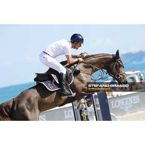 LGCT of Miami Beach - Class 10 - Carlos Enrique Lopez Lizarazo (COL) on Ulhane de Conde - Miami Beach, - 6 April 2018 - ph.Mario Grassia/LGCT