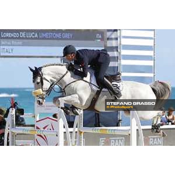 LGCT of Miami Beach - Class 10 - Lorenzo de Luca (ITA) on Limestone Grey - Miami Beach, - 6 April 2018 - ph.Mario Grassia/LGCT