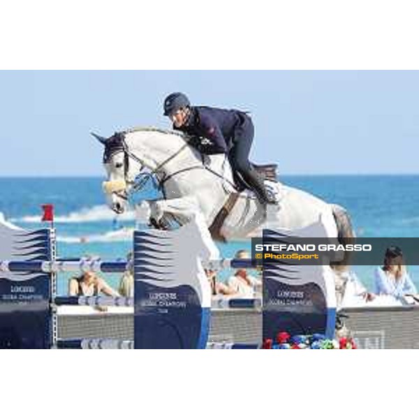 LGCT of Miami Beach - Class 10 - Lorenzo de Luca (ITA) on Limestone Grey - Miami Beach, - 6 April 2018 - ph.Mario Grassia/LGCT