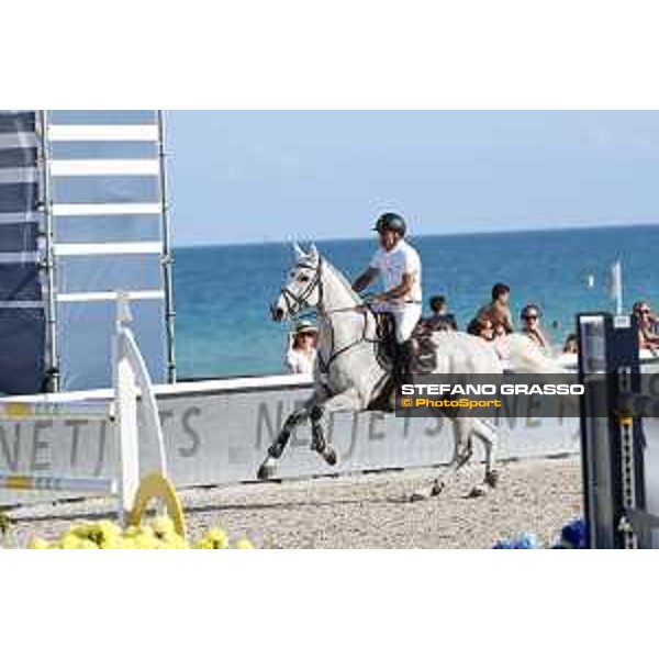 LGCT of Miami Beach - Class 10 - Rene Lopez (COL) on Con Dios III - Miami Beach, - 6 April 2018 - ph.Mario Grassia/LGCT