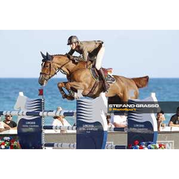 LGCT of Miami Beach - Class 10 - Alberto Zorzi (ITA) on Fair Light van?t Heike - Miami Beach, - 6 April 2018 - ph.Mario Grassia/LGCT