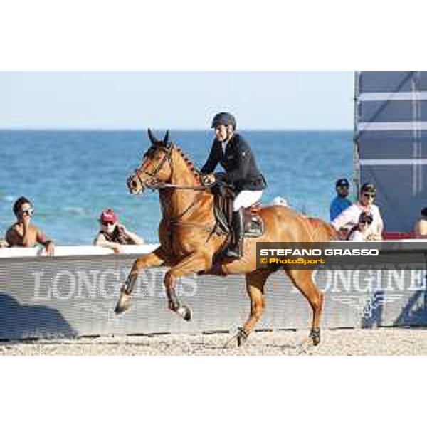 LGCT of Miami Beach - Class 10 - Roger Yves Bost (FRA) on Vino D\'Espinet - Miami Beach, - 6 April 2018 - ph.Mario Grassia/LGCT