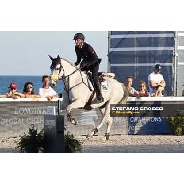 LGCT of Miami Beach - Class 10 - Lorenzo de Luca (ITA) on Limestone Grey - Miami Beach, - 6 April 2018 - ph.Mario Grassia/LGCT