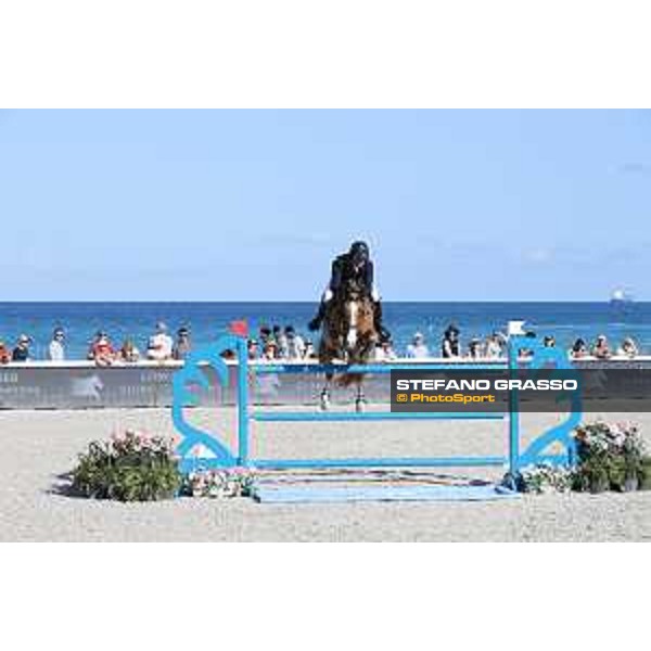 LGCT of Miami Beach - Class 10 - Ben Maher (GBR) on Don Vito - Miami Beach, - 6 April 2018 - ph.Mario Grassia/LGCT