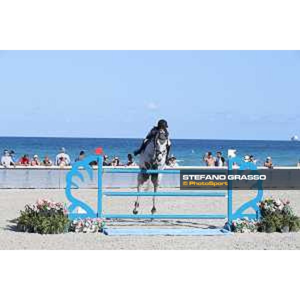 LGCT of Miami Beach - Class 10 - Megane Moissonier (FRA) on Umours Batilly - Miami Beach, - 6 April 2018 - ph.Mario Grassia/LGCT