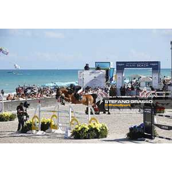 LGCT of Miami Beach - Class 10 - Jane Richard Philips (SUI) on Clipper du Haut du Roy - Miami Beach, - 6 April 2018 - ph.Mario Grassia/LGCT