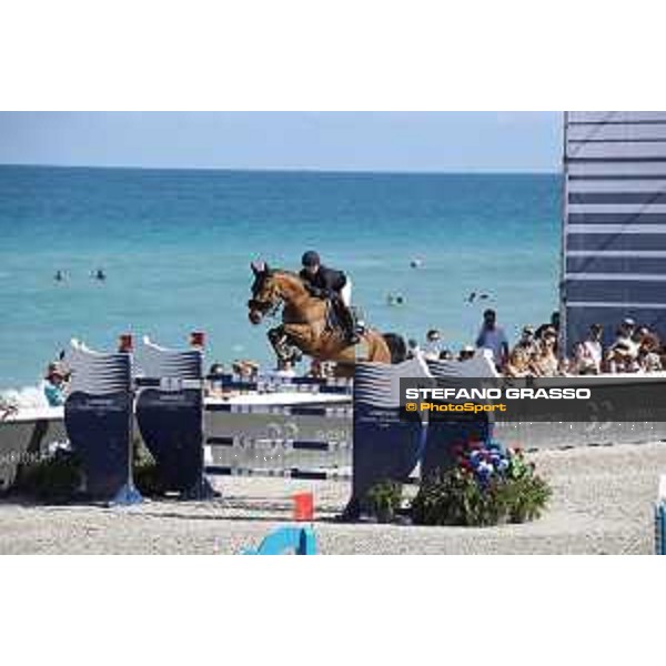 LGCT of Miami Beach - Class 10 - Jane Richard Philips (SUI) on Clipper du Haut du Roy - Miami Beach, - 6 April 2018 - ph.Mario Grassia/LGCT