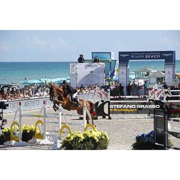 LGCT of Miami Beach - Class 10 - Denis Lynch (IRL) on RMF Echo - Miami Beach, - 6 April 2018 - ph.Mario Grassia/LGCT