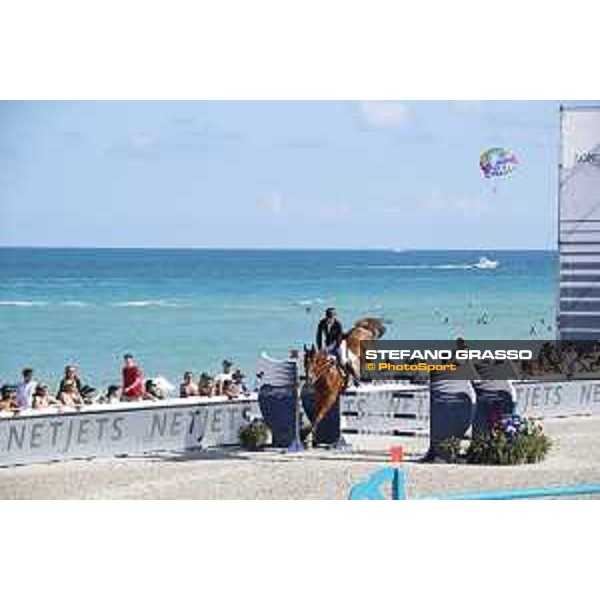 LGCT of Miami Beach - Class 10 - Denis Lynch (IRL) on RMF Echo - Miami Beach, - 6 April 2018 - ph.Mario Grassia/LGCT