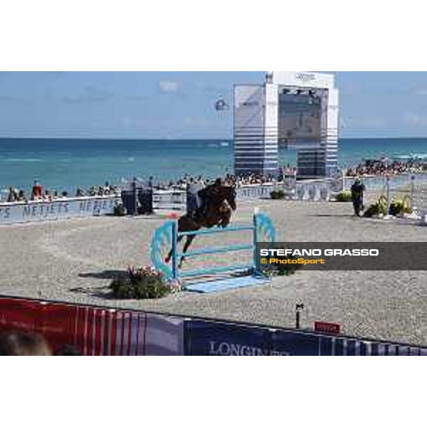 LGCT of Miami Beach - Class 10 - Denis Lynch (IRL) on RMF Echo - Miami Beach, - 6 April 2018 - ph.Mario Grassia/LGCT