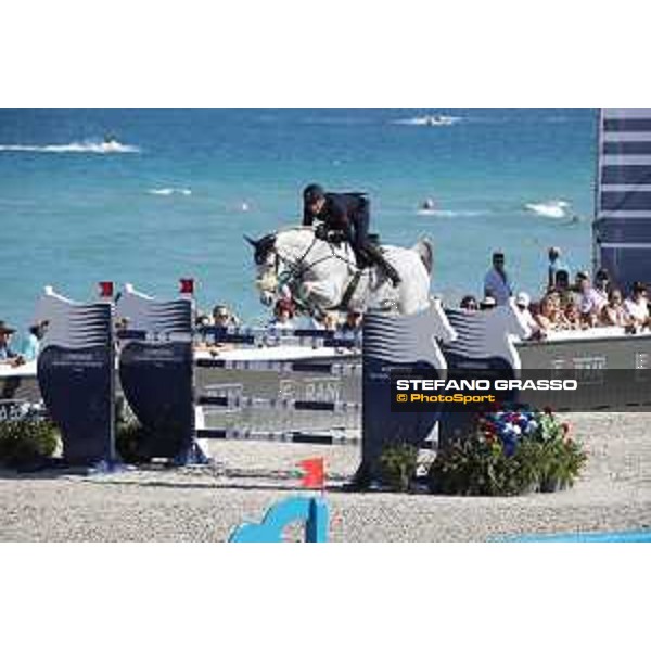 LGCT of Miami Beach - Class 10 - Lorenzo de Luca (ITA) on Limestone Grey - Miami Beach, - 6 April 2018 - ph.Mario Grassia/LGCT