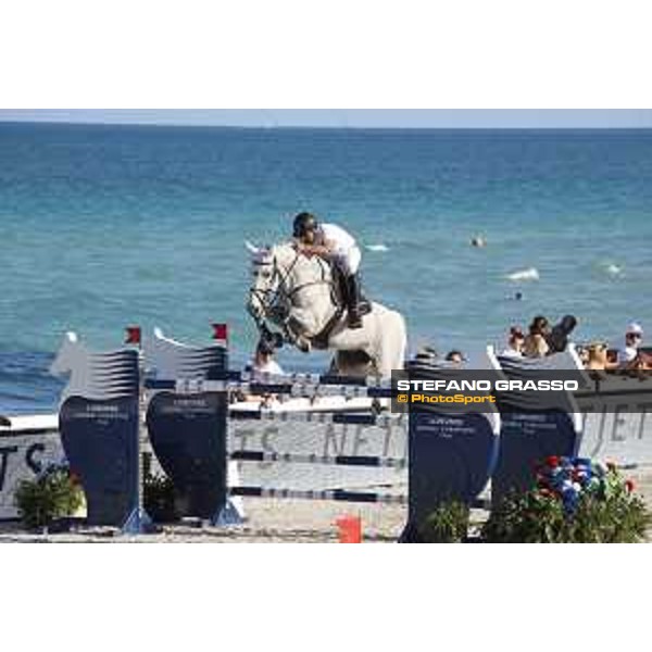 LGCT of Miami Beach - Class 10 - Rene Lopez (COL) on Con Dios III - Miami Beach, - 6 April 2018 - ph.Mario Grassia/LGCT