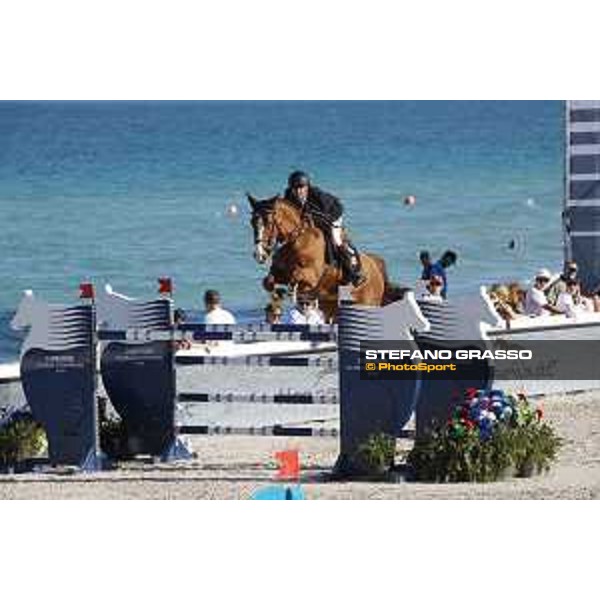 LGCT of Miami Beach - Class 10 - Simon Delestre (FRA) on Gain Line - Miami Beach, - 6 April 2018 - ph.Mario Grassia/LGCT