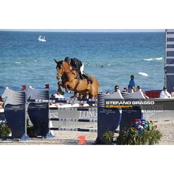 LGCT of Miami Beach - Class 10 - Roger Yves Bost (FRA) on Vino D\'Espinet - Miami Beach, - 6 April 2018 - ph.Mario Grassia/LGCT