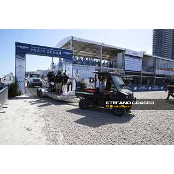 LGCT of Miami Beach - Various - Arena maintenance vehicle - Miami Beach, - 6 April 2018 - ph.Mario Grassia/LGCT