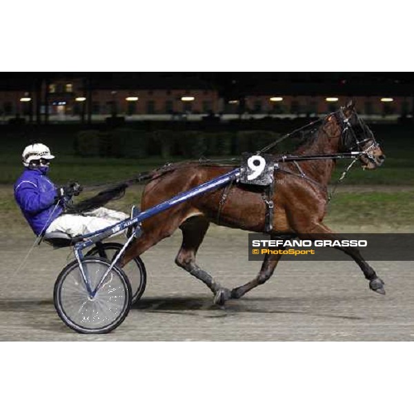 G.Casillo warming up with Idduva before the start of Gran Premio Firenze Firenze, 3rd febr. 2008 ph. Stefano Grasso
