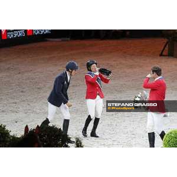 Bezzie Madden on Breitling LS wins the Longines FEI World Cup Jumping Final Paris Bercy 15th April 2018 Ph.Stefano Grasso
