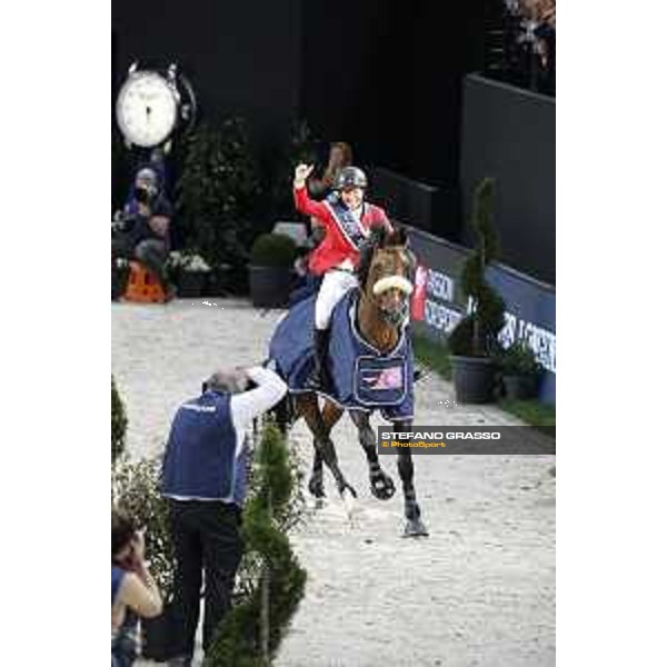 Bezzie Madden on Breitling LS wins the Longines FEI World Cup Jumping Final Paris Bercy 15th April 2018 Ph.Stefano Grasso