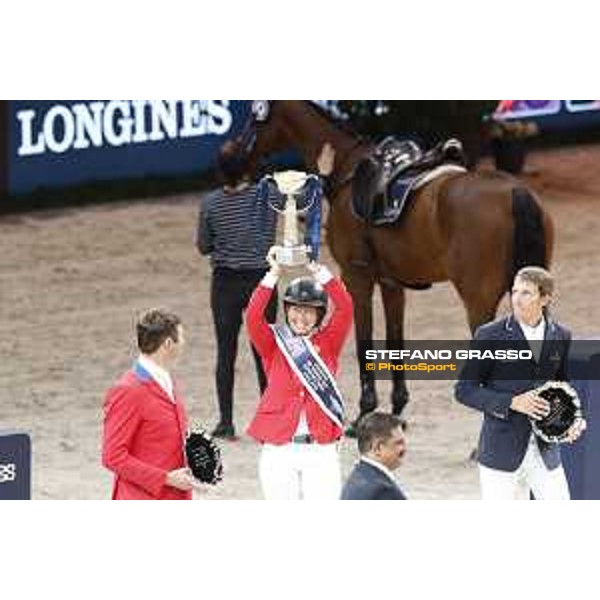 Bezzie Madden on Breitling LS wins the Longines FEI World Cup Jumping Final Paris Bercy 15th April 2018 Ph.Stefano Grasso