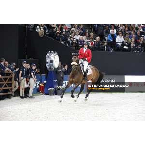 Bezzie Madden on Breitling LS wins the Longines FEI World Cup Jumping Final Paris Bercy 15th April 2018 Ph.Stefano Grasso
