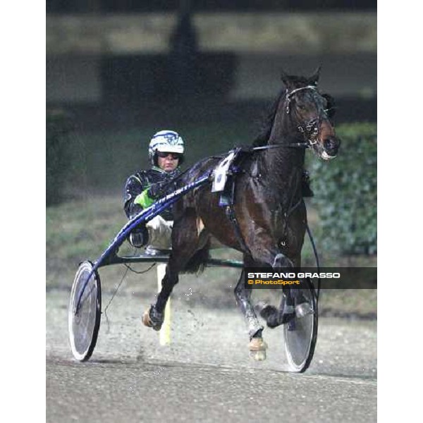 Marco Smorgon warming up with Impeto Grif before the start of Gran Premio Firenze Firenze, 3rd febr. 2008 ph. Stefano Grasso