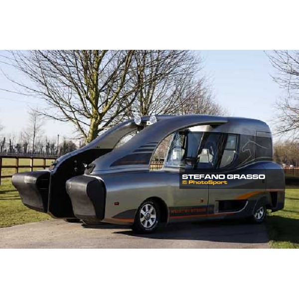 the new Kurt Equine trainingsystems car at Parkwood Stud Oxford, 11th february 2008 ph. Stefano Grasso