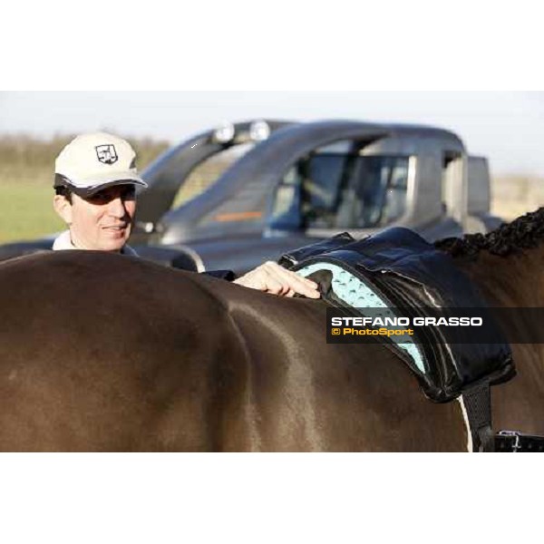 Daniele Camuffo shows the saddle used on the horse with the new Kurt Equine trainingsystems car at Parkwood Stud Oxford, 11th february 2008 ph. Stefano Grasso
