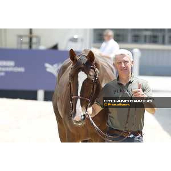 LGCT of Shanghai - Vet check - Roger Yves Bost (FRA) and Sunshine du Phare - Shanghai, - 19 April 2018 - ph.Stefano Grasso/LGCT