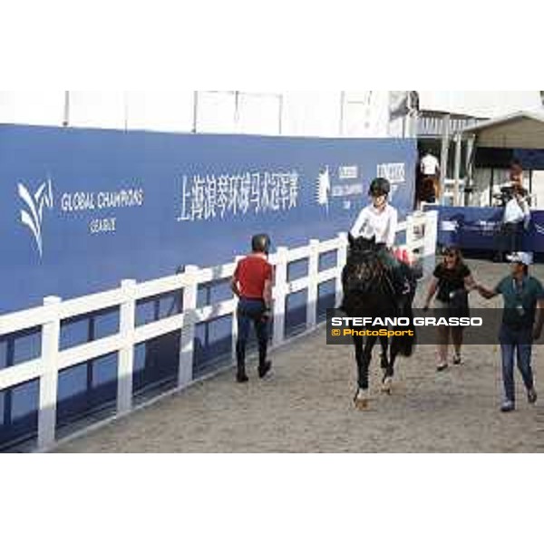 LGCT of Shanghai - Warm up - Alexandra Thornton (GBR) on Cornetto K - Shanghai, - 19 April 2018 - ph.Stefano Grasso/LGCT