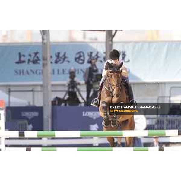 LGCT of Shanghai - Warm up - Edwina Tops-Alexander (AUS) on Inca van T Vianahof - Shanghai, - 19 April 2018 - ph.Stefano Grasso/LGCT
