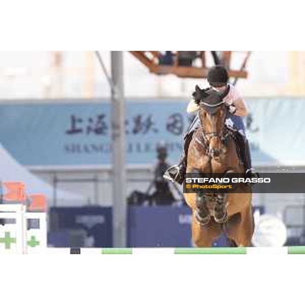 LGCT of Shanghai - Warm up - Edwina Tops-Alexander (AUS) on Inca van T Vianahof - Shanghai, - 19 April 2018 - ph.Stefano Grasso/LGCT
