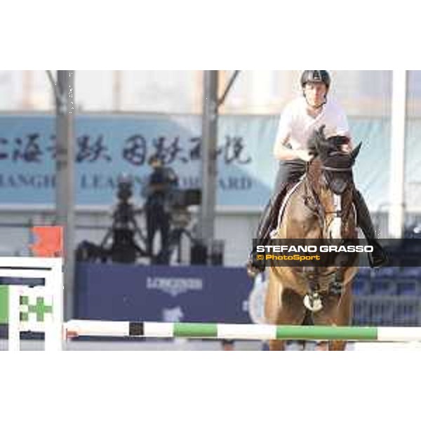 LGCT of Shanghai - Warm up - Scott Brash (GBR) on Hello Shelby - Shanghai, - 19 April 2018 - ph.Stefano Grasso/LGCT