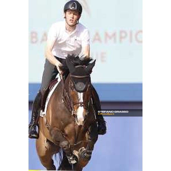 LGCT of Shanghai - Warm up - Scott Brash (GBR) on Hello Shelby - Shanghai, - 19 April 2018 - ph.Stefano Grasso/LGCT