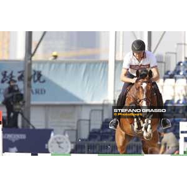 LGCT of Shanghai - Warm up - Piergiorgio Bucci (ITA) on Heartbreaker v. Achterhoe - Shanghai, - 19 April 2018 - ph.Stefano Grasso/LGCT