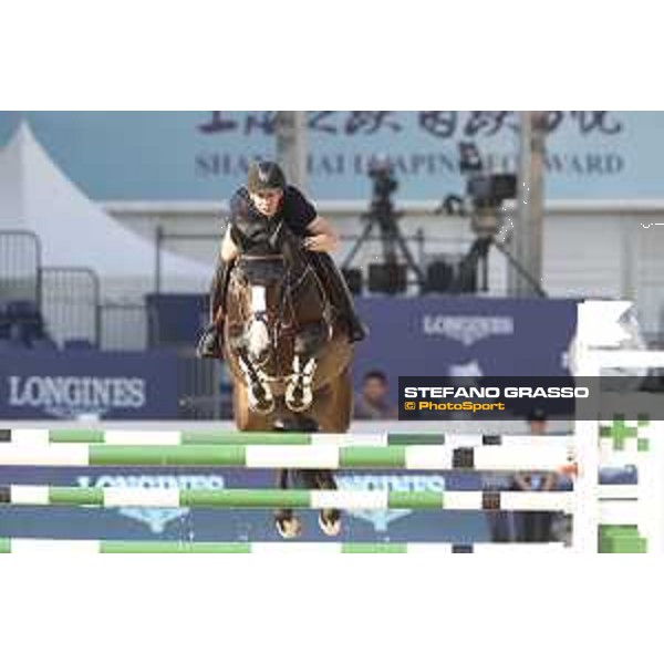 LGCT of Shanghai - Warm up - Maikel van Der Vleuten on Idi Utopia - Shanghai, - 19 April 2018 - ph.Stefano Grasso/LGCT