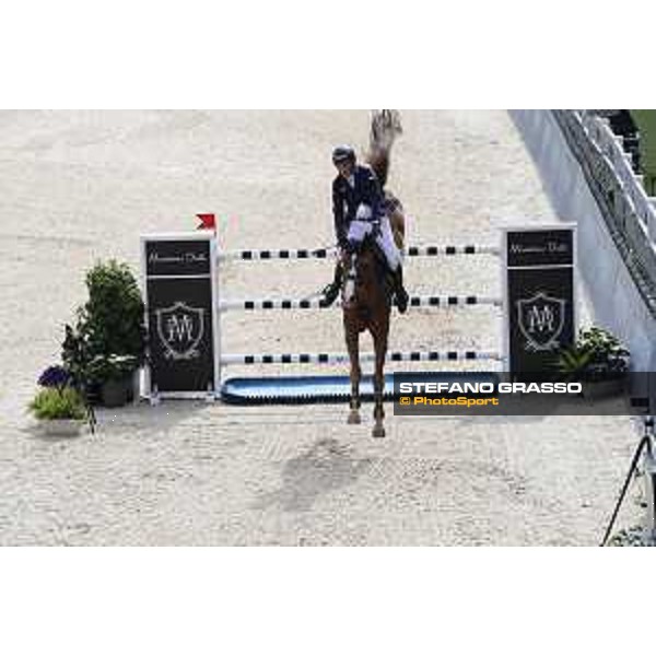 LGCT of Shanghai - Class 6 - Cameron Hanley (IRL) on EIS Isaura - Shanghai, - 22 April 2018 - ph.Stefano Grasso/LGCT